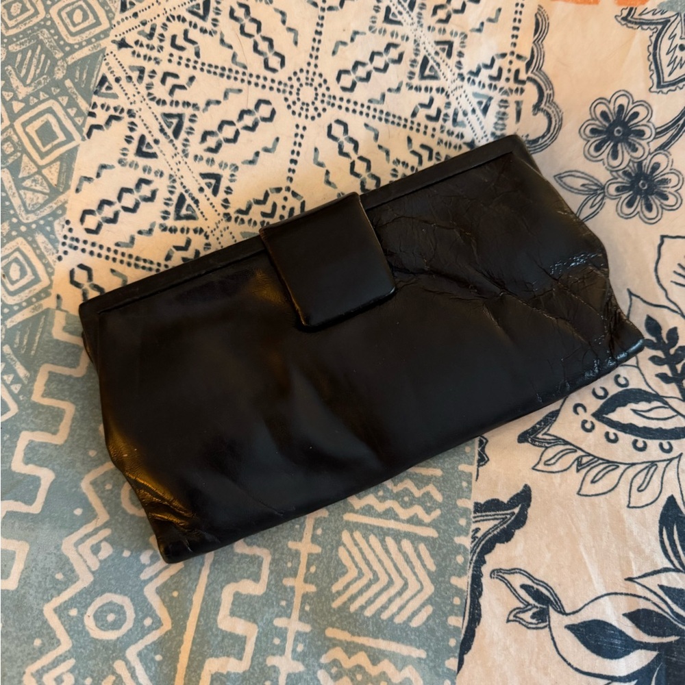Latico wallet chain,,lots of space for cards,Black leather,fun pattern